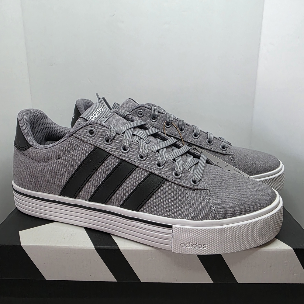 Adidas Men’s Daily 4.0 Gray & Black Skateboarding Shoes Size 9.5M  IF4493
